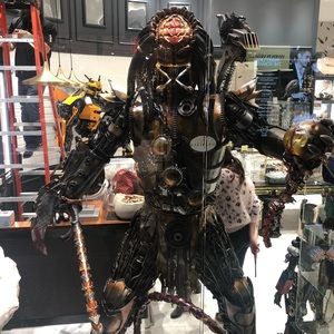 Meet your Posher, Lloyd